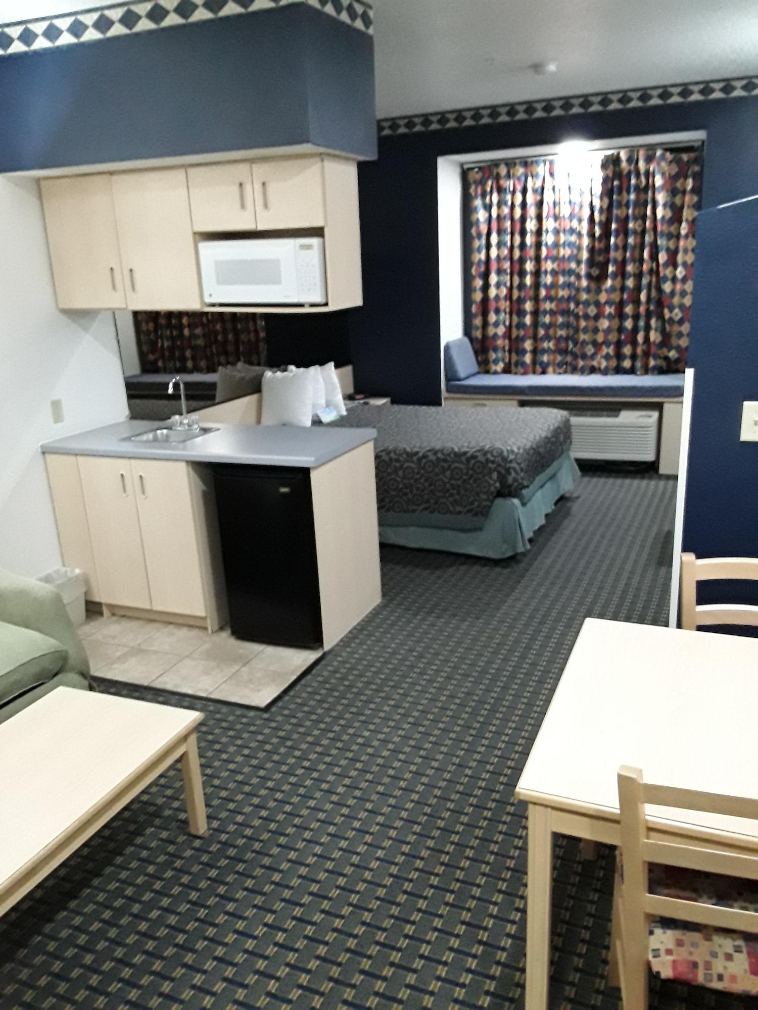 Days Inn & Suites By Wyndham Hutchinson Zewnętrze zdjęcie