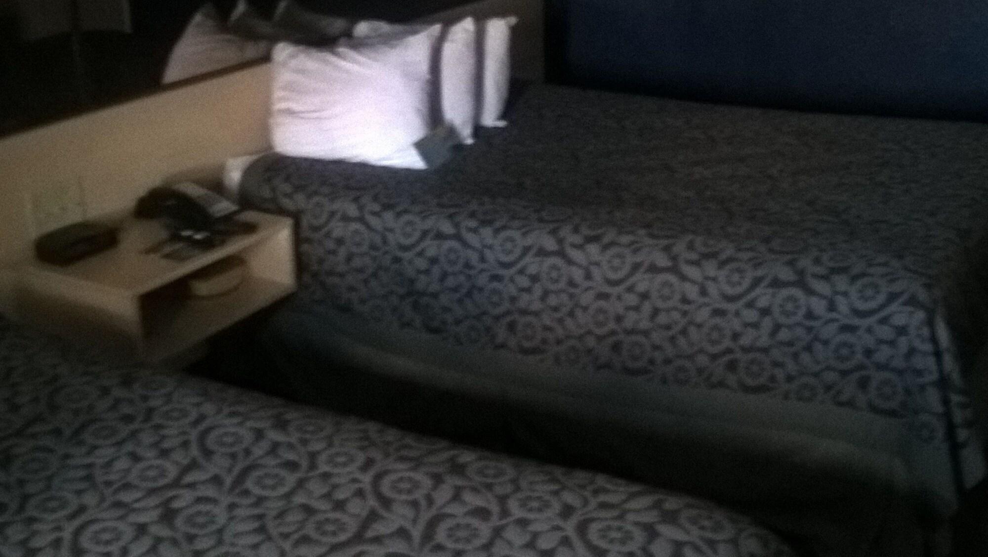 Days Inn & Suites By Wyndham Hutchinson Zewnętrze zdjęcie