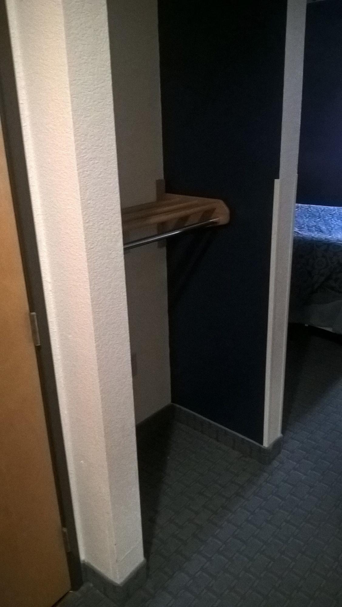 Days Inn & Suites By Wyndham Hutchinson Zewnętrze zdjęcie