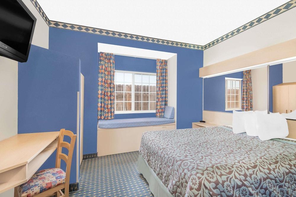 Days Inn & Suites By Wyndham Hutchinson Zewnętrze zdjęcie
